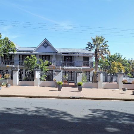 Oakwood Lodge Bloemfontein Zewnętrze zdjęcie The main building of the school